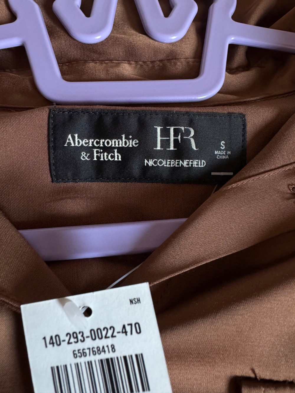 Abercrombie & Fitch Oversized Satin Button-Up Shirt - Picture 3 of 8